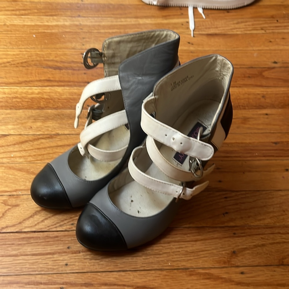 Mojo Moxy Heels Size 7.5 - image 2